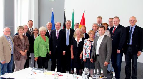 Die CDU-Kreistagsfraktion mit Landrat Dr. Gericke und Regierungspräsident Prof. Dr. Klenke